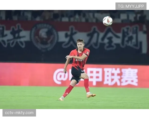 邓宇彪李星贤加盟南通支云，开启2026赛季绿茵新征程